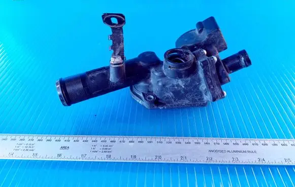 Thermostat/thermostat housing
