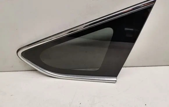 Rear side window