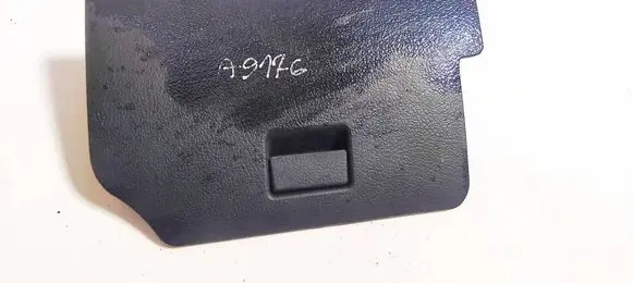Opel Astra G Glove box