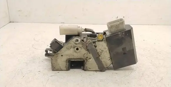 BMW 7 E38 Front door lock 8352165 40620751