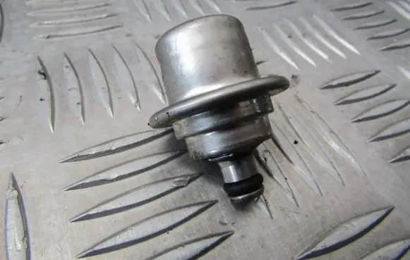 Fuel pressure sensor