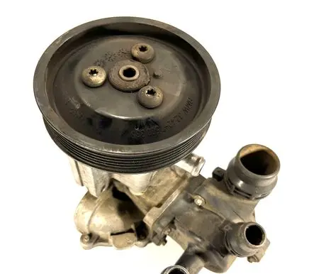 BMW 3 E46 Power steering pump 6756611 7614955107