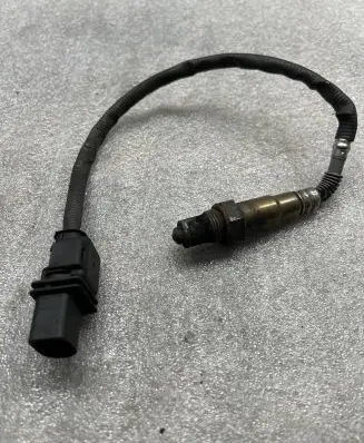 BMW 5 E60 E61 Lambda probe sensor 1928404682