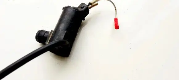 Subaru Legacy Windscreen/windshield washer pump