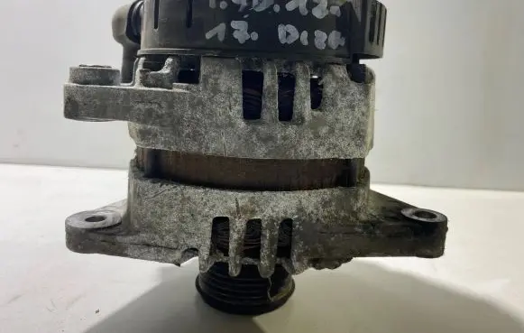 Hyundai i40 Generator/alternator 373002A800 2609674