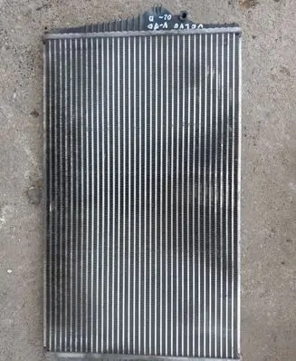 Volvo V70 Coolant radiator