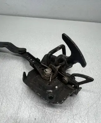 Audi A6 S6 C5 4B Engine bonnet/hood lock/latch loop/hook 4B0823480E
