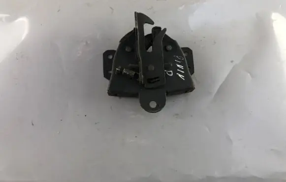 Mitsubishi Pajero Pinin Engine bonnet/hood lock/catch