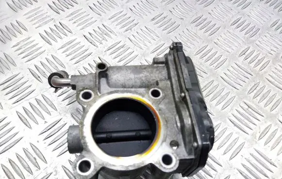 Toyota Yaris Throttle valve position sensor 22030-47010