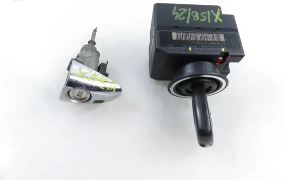 Mercedes-Benz S W220 Ignition lock 2205450908