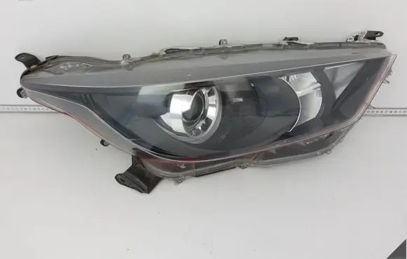 Toyota Yaris XP210 Headlight/headlamp 81130K0060