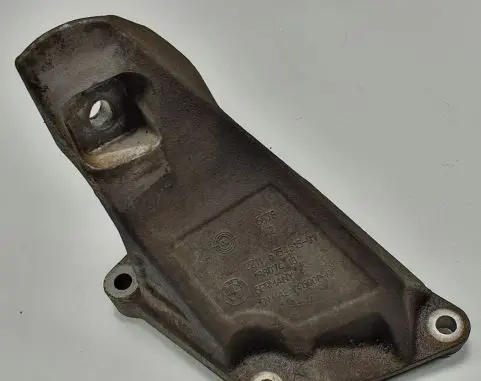 BMW 7 E65 E66 Engine mount bracket 6754615