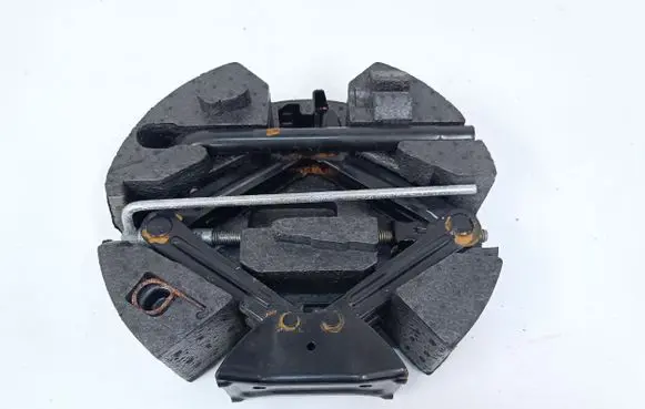 Ford B-MAX Tool set AY1117009AB
