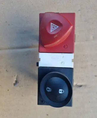 Renault Megane II Hazard light switch 8200109723 8200107808 8200095493