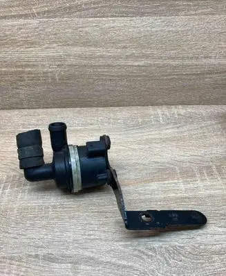 Volkswagen PASSAT B6 Electric auxiliary coolant/water pump 1K0121093
