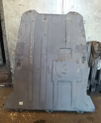 Renault Latitude (L70) Engine splash shield/under tray 