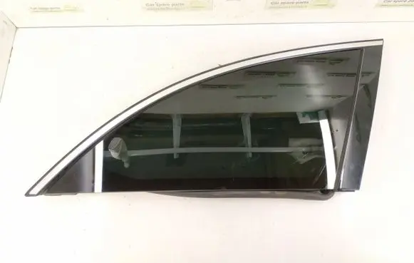 Mercedes-Benz R W251 Rear side window 2516700850 2516700287