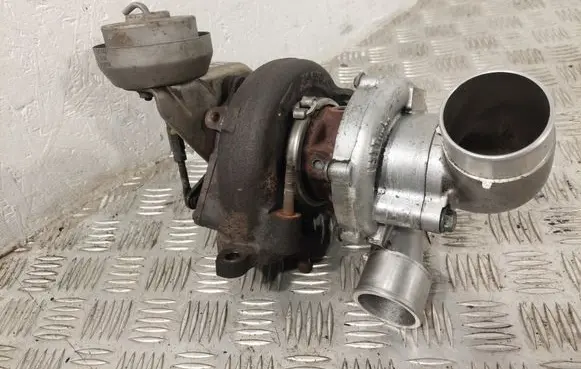 Toyota Avensis T250 Turbo 172010R022 07111900497