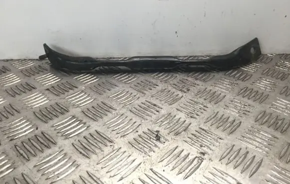 Radiator support slam panel bracket