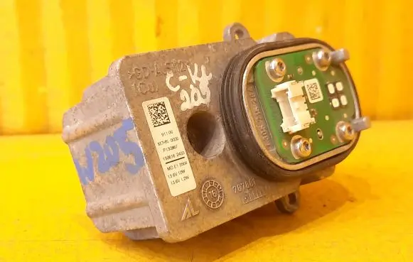 Mercedes-Benz C W205 LED ballast control module M7HN0000 1506162453