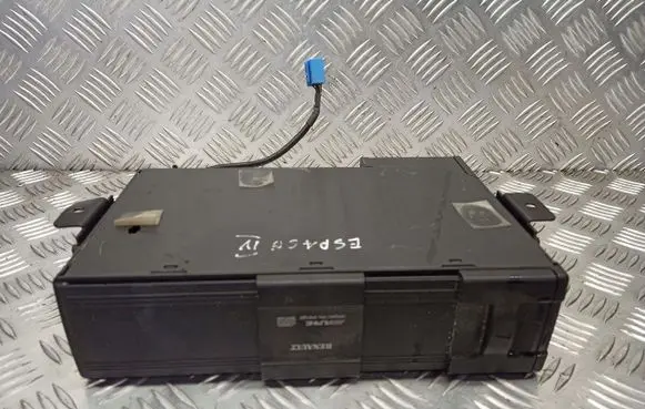 Renault Espace IV CD/DVD changer 8200207100