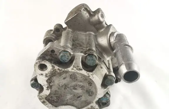 Volkswagen Golf IV Power steering pump