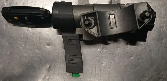 Volvo XC90 Ignition lock 8626324