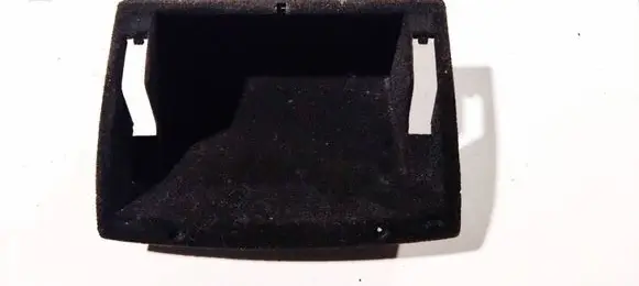 Volkswagen Touareg I Glove box 7l6857919