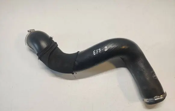 Volvo V70 Intercooler hose/pipe ELS32H33100