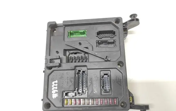 Ford Galaxy Fuse module 7M0962258A 97VW14B205BA S108145200