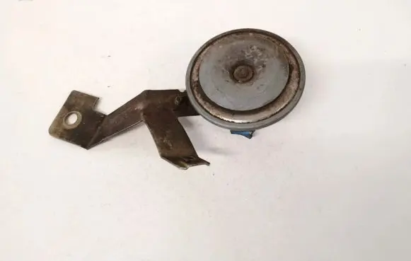 Volkswagen Golf IV Horn signal e120011 002952