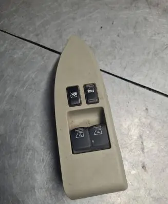 Infiniti I30 Electric window control switch 80961AM800