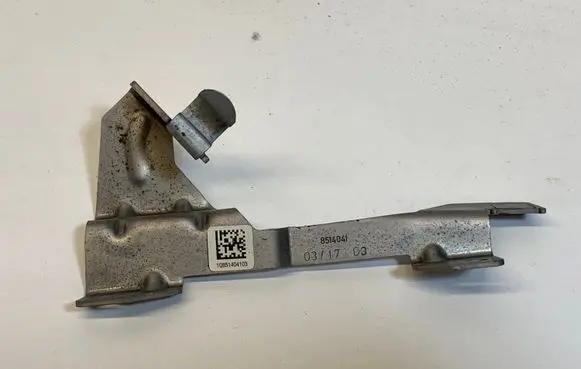 BMW 5 G30 G31 Engine mounting bracket 8514041
