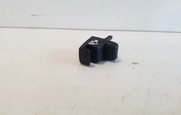 BMW X3 E83 Sun visor clip/hook/bracket 