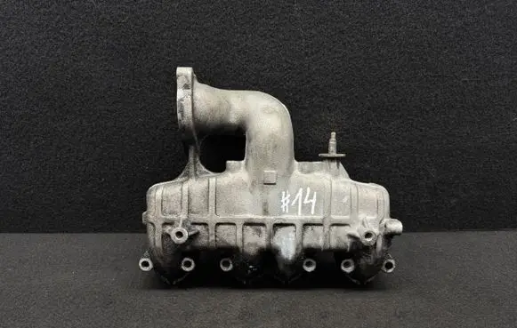 Volkswagen PASSAT B5 Intake manifold 038129713AB