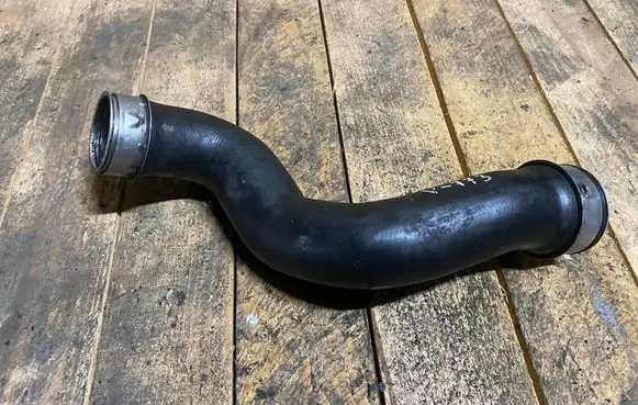 Mercedes-Benz C W203 Intercooler hose/pipe A2035281282 2035281282