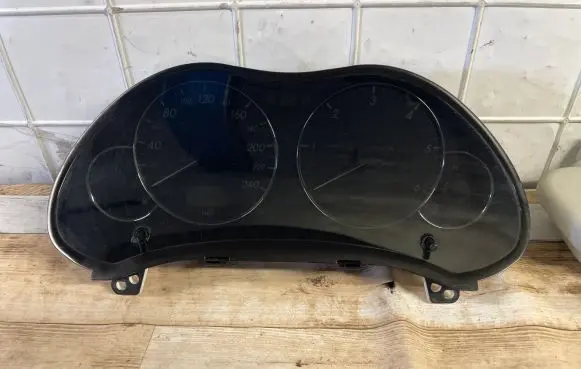 Toyota Avensis T250 Speedometer (instrument cluster) 8380005631 MB2574300150