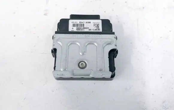 Hyundai ix35 Transfer box differential control unit 954473B300 9006010002KM
