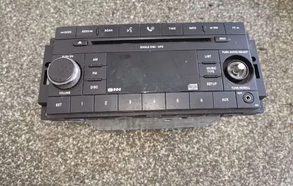 Chrysler Town & Country V Radio/CD/DVD/GPS head unit P05064411AF 05064411AF
