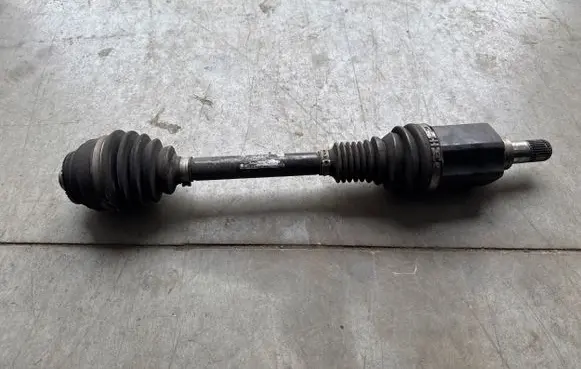 BMW 5 G30 G31 Front driveshaft 9884747 8683333