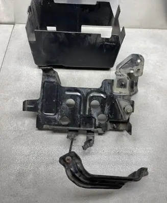 Battery box tray