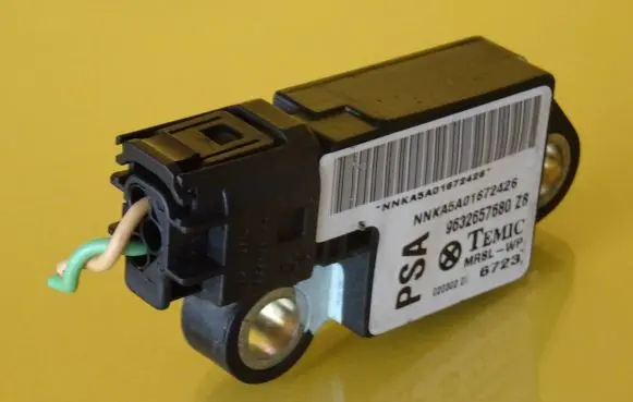 Peugeot 607 Airbag deployment crash/impact sensor 9632657680 9632657680Z8