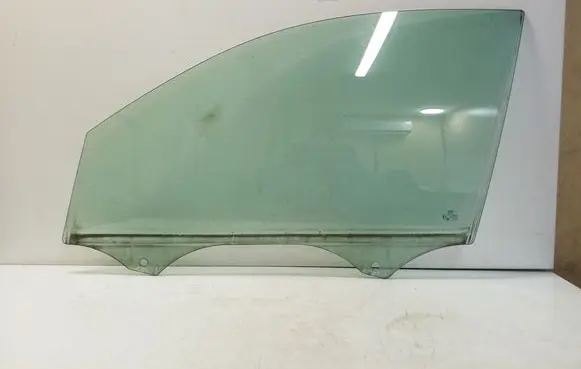Audi Q3 8U Front door window glass four-door E643R00082