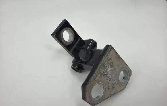 Volkswagen PASSAT B7 Rear door upper hinge 3C4833401D