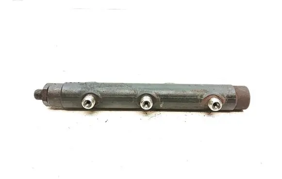 Land Rover Discovery 3 - LR3 Fuel main line pipe LST.WT.LND.DIS.3