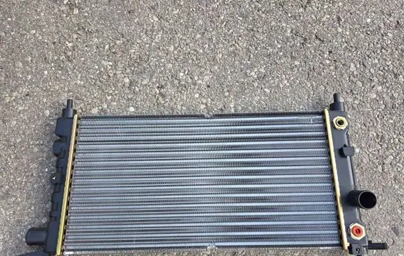 Opel Tigra A Coolant radiator 61857