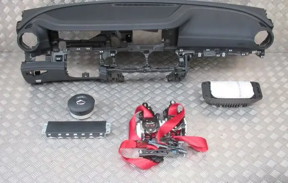 Mercedes-Benz AMG GT 4 x290 w290 Dashboard 