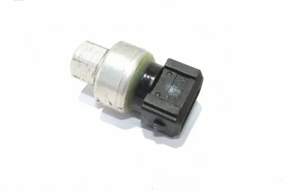 Land Rover Freelander 2 - LR2 Oil pressure sensor 30661949