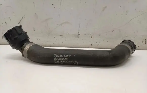 Mercedes-Benz A W177 Engine coolant pipe/hose