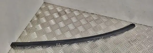 Ford Capri III Side skirt front trim 
